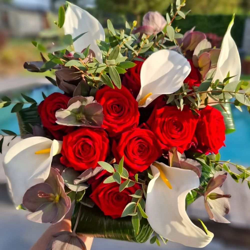 Bouquet roses rouges & callas